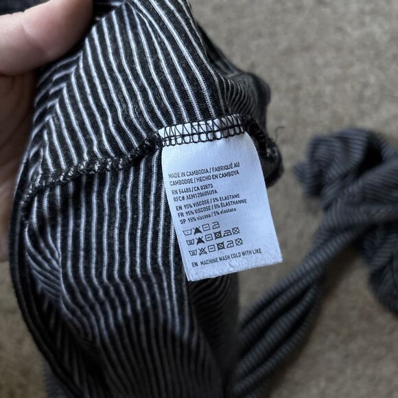 American Eagle Women’s XS Soft & Sexy Black White Stripes Long Bell Sleeve - Picture 6 of 6